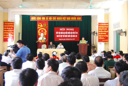 Hội nghị tiếp xúc giữa Đại biểu Quốc hội và cử tri sau kỳ họp thứ I Quốc hội khóa XIII tại huyện Lâm Bình