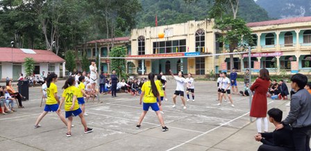 Đoàn trường THPT Thượng Lâm sôi nổi các hoạt động kỹ năng xã hội và thể thao trong đoàn viên, thanh niên