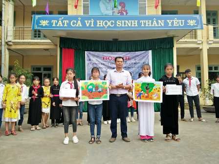 Liên đội Trường THCS Thượng Lâm tổ chức thi vẽ tranh về chủ đề bảo vệ động vật hoang dã