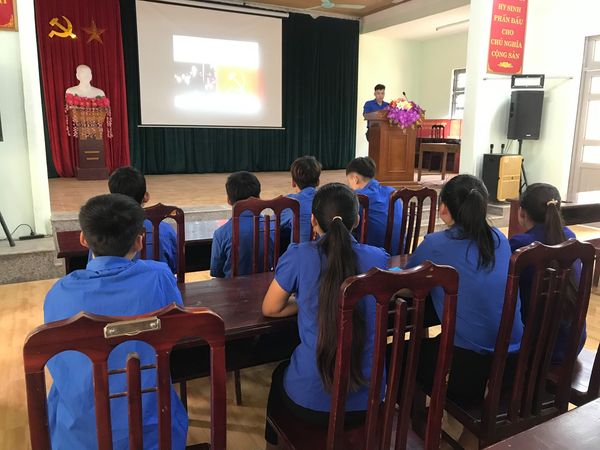 Huyện đoàn Lâm Bình tổ chức sinh hoạt chi đoàn tháng 3 theo chủ điểm với Chủ đề “Tự hào Đoàn TNCS Hồ Chí Minh”