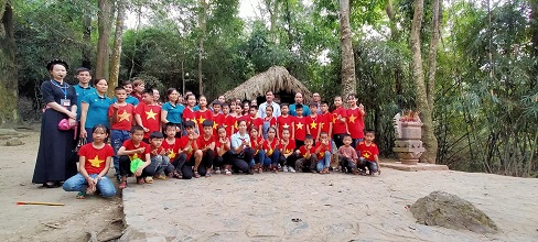 Huyện đoàn Lâm Bình tổ chức cho đội viên, nhi đồng tham gia Hành trình đến với các địa chỉ đỏ với chủ đề “Tự hào tuổi trẻ Việt Nam”