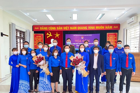 Huyện đoàn Lâm Bình tổ chức tọa đàm kỷ niệm 91 năm Ngày thành lập Đoàn TNCS Hồ Chí Minh và trao danh sách Đoàn viên ưu tú cho Đảng